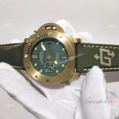 Yellow Gold Panerai Submersible Replica Watch Green Dial - PAM 382